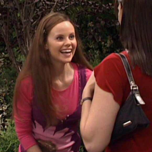 2000s Flower Henley Tank ASO Princess Protection Program / WoWP - Picture 7 of 9